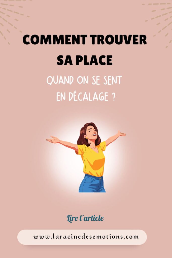 Une femme ouvre les bras pour trouver sa place dans le monde